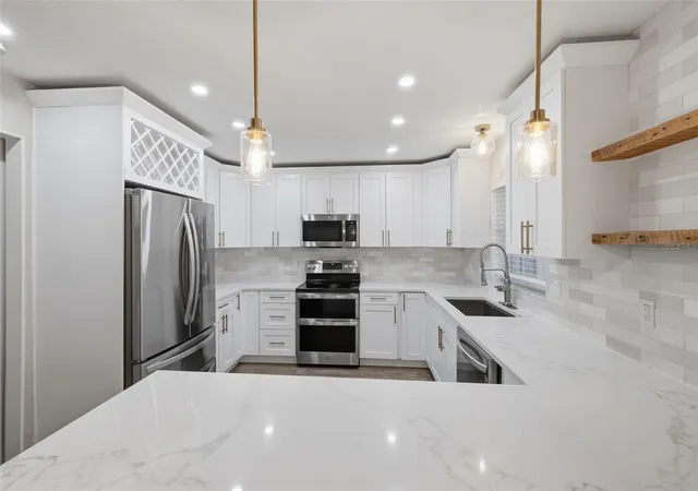 Photo 4 of Single family home for sale at 11711 Messler Rd, Gibsonton, FL 33534 | MLS# TB8560476 | Listing updated on 2026-10-23