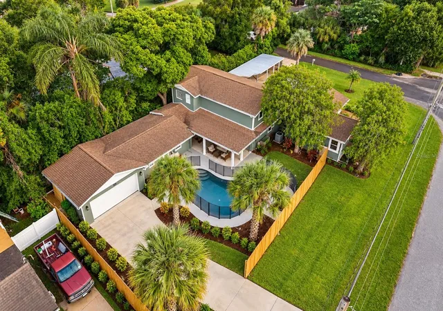 Photo 2 of Single family home for sale at 26 Backspin Ln, Orlando, FL 32804 | MLS# O6451850 | Listing updated on 2026-10-22
