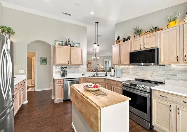 Photo 4 of Single family home for sale at 137 Rialto Rd, Kissimmee, FL 34759 | MLS# S5159998 | Listing updated on 2026-10-23