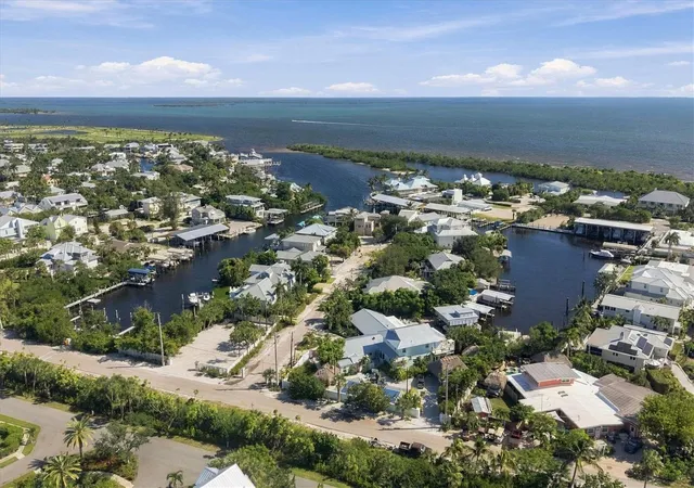 Photo 2 of Single family home for sale at 181 Damfino St, Boca Grande, FL 33921 | MLS# D6149303 | Listing updated on 2026-10-30