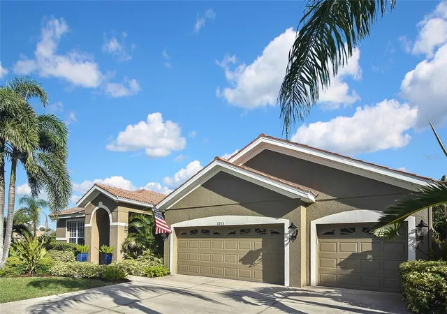 Photo 2 of Single family home for sale at 1711 Pinyon Pine Dr, Sarasota, FL 34240 | MLS# A4710466 | Listing updated on 2026-10-23