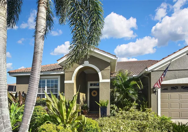 Photo 4 of Single family home for sale at 1711 Pinyon Pine Dr, Sarasota, FL 34240 | MLS# A4710466 | Listing updated on 2026-10-23
