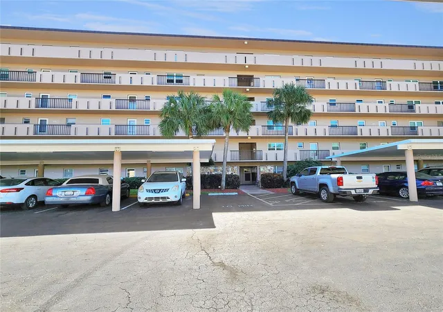 Condo for sale at 3620 Ironwood Cir #404O, BRADENTON, FL 34209 | MLS# A4710467