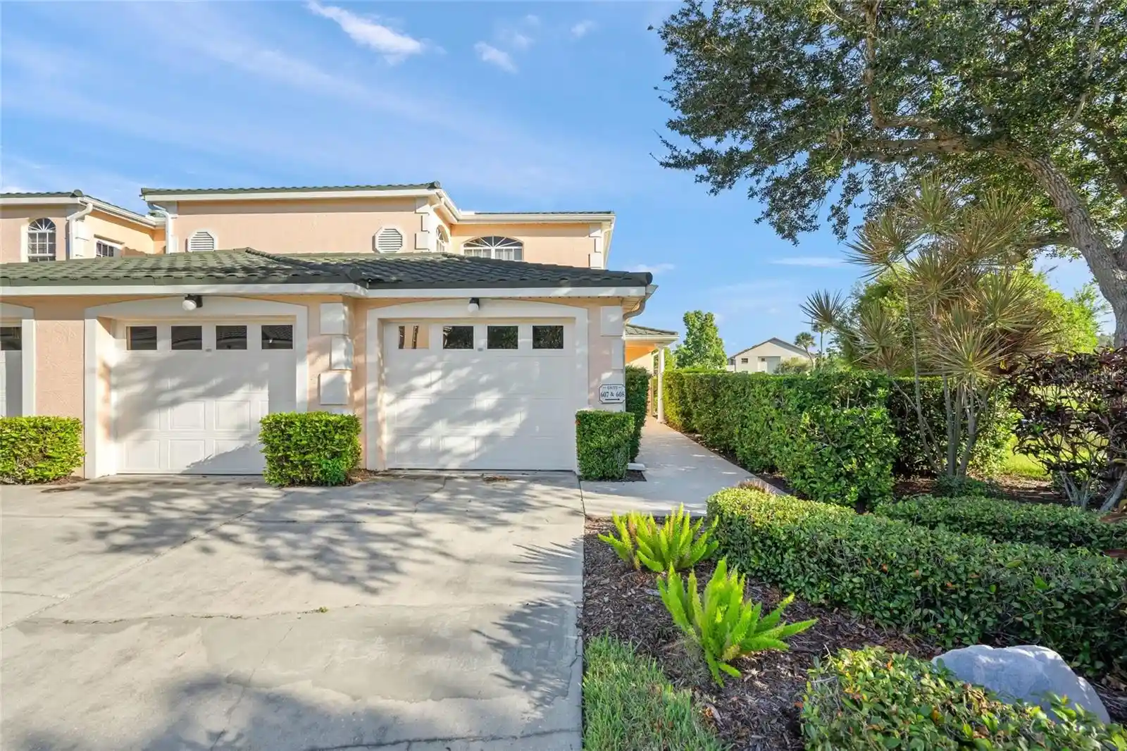Listing Photo 2 - Condo for sale in 607 Gondola Park Dr located at 607 Gondola Park Dr, VENICE, FL 34292 - Unit #607