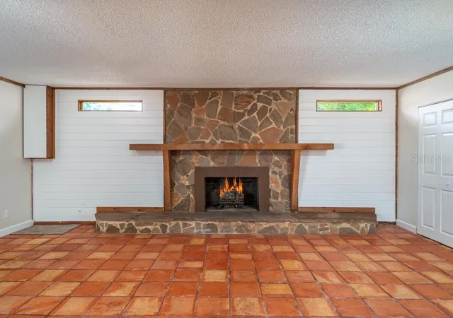 Photo 4 of Single family home for sale at 525 S Tangerine Ct, Eagle Lake, FL 33839 | MLS# L4965962 | Listing updated on 2026-10-28