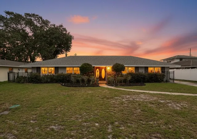 Single family home for sale at 5111 Darden Ave, BELLE ISLE, FL 32812 | MLS# O6451878