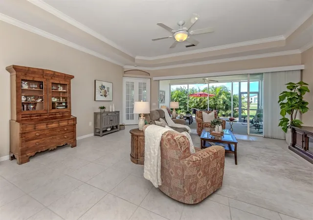 Photo 4 of Single family home for sale at 637 Misty Pine Dr, Venice, FL 34292 | MLS# N6146309 | Listing updated on 2026-10-30