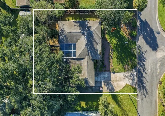 Photo 2 of Single family home for sale at 2300 Ohio Dr, Orlando, FL 32803 | MLS# O6451885 | Listing updated on 2026-10-28