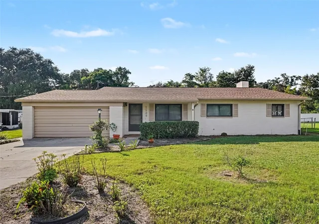 Photo 1 of Single family home for sale at 1208 Pleasant Pl, Lakeland, FL 33801 | MLS# TB8560526 | Listing updated on 2026-10-29