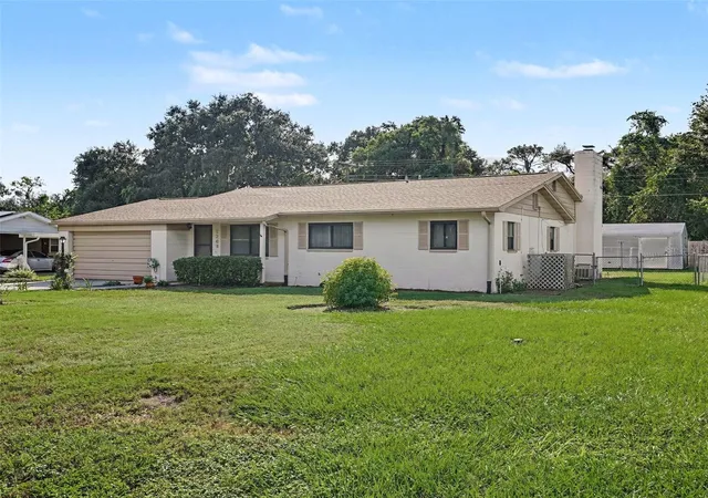 Photo 2 of Single family home for sale at 1208 Pleasant Pl, Lakeland, FL 33801 | MLS# TB8560526 | Listing updated on 2026-10-29