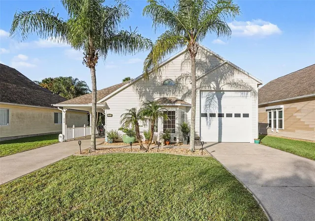 Photo 3 of Single family home for sale at 658 Plantation Dr, Titusville, FL 32780 | MLS# O6451894 | Listing updated on 2026-10-23