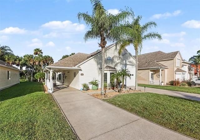 Photo 4 of Single family home for sale at 658 Plantation Dr, Titusville, FL 32780 | MLS# O6451894 | Listing updated on 2026-10-23