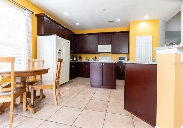 Photo 3 of Single family home for sale at 7908 Bear Claw Run, Orlando, FL 32825 | MLS# O6451900 | Listing updated on 2026-10-23