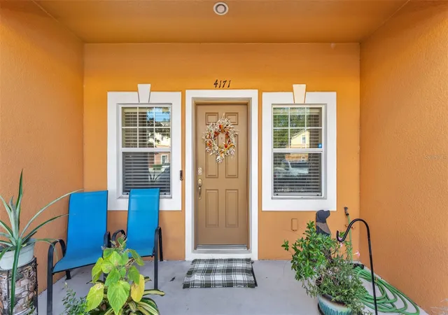 Photo 3 of Townhouse for sale at 4171 Shade Tree Ln, Lakeland, FL 33812 | MLS# L4965964 | Listing updated on 2026-10-23