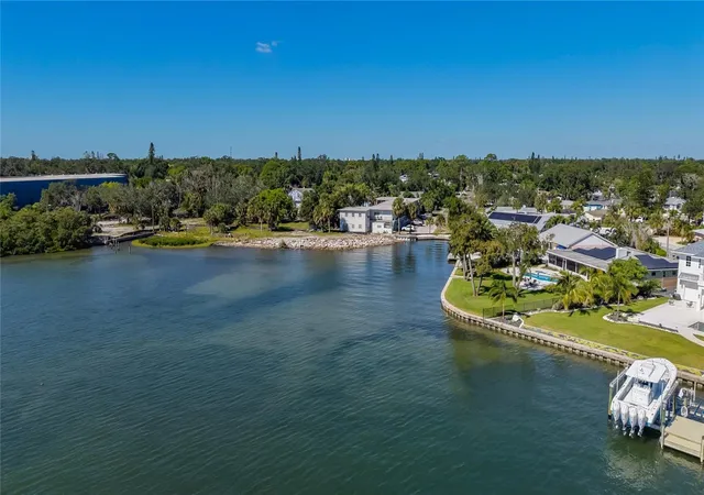 Photo 3 of Condo for sale at 4902 31st Avenue S #101, Gulfport, FL 33707 | MLS# TB8560551 | Listing updated on 2026-10-28