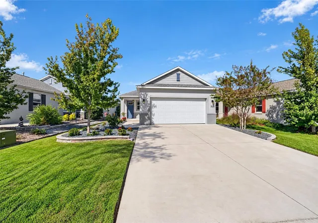 Photo 1 of Single family home for sale at 7820 Sw 89th Circle, Ocala, FL 34481 | MLS# OM734500 | Listing updated on 2026-10-30