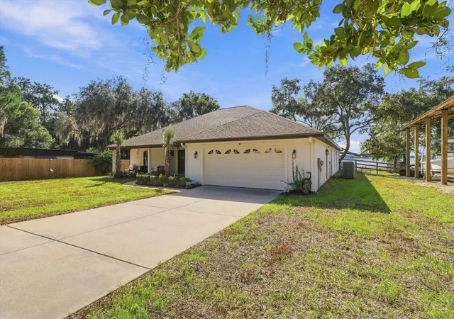 Photo 3 of Single family home for sale at 6459 W Riverbend Rd, Dunnellon, FL 34433 | MLS# TB8560559 | Listing updated on 2026-10-27