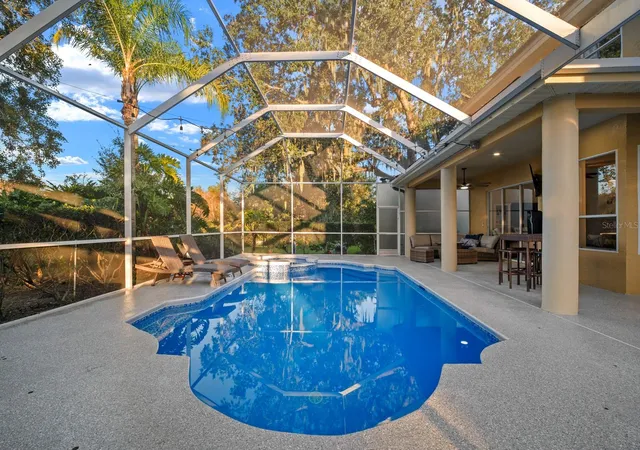 Photo 4 of Single family home for sale at 5436 Twin Creeks Dr, Valrico, FL 33596 | MLS# TB8560561 | Listing updated on 2026-10-23
