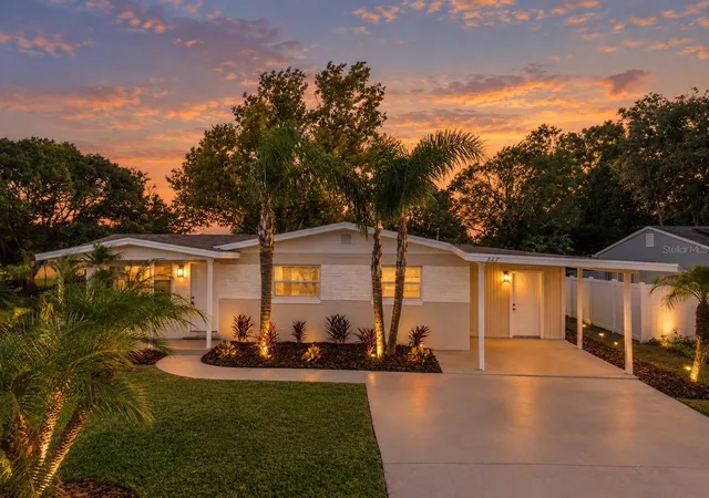 Photo 1 of Single family home for sale at 327 Amador Cir, Orlando, FL 32810 | MLS# O6451918 | Listing updated on 2026-10-24