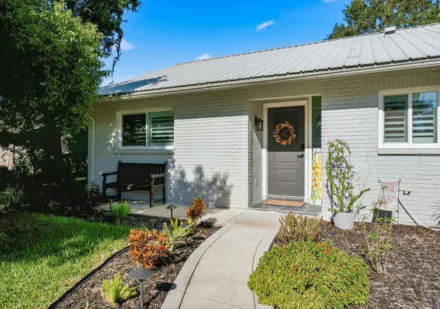 Photo 3 of Single family home for sale at 244 Dunbridge Dr, Palm Harbor, FL 34684 | MLS# TB8560578 | Listing updated on 2026-10-29