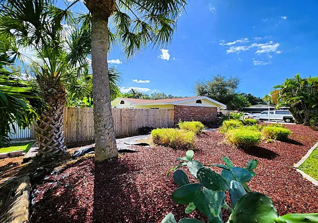 Photo 4 of Single family home for sale at 4711 26th Avenue W, Bradenton, FL 34209 | MLS# TB8560583 | Listing updated on 2026-10-28