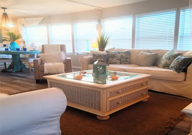 Photo 1 of Manufactured home for sale at 3301 Alt 19 #293, Dunedin, FL 34698 | MLS# TB8560587 | Listing updated on 2026-10-23