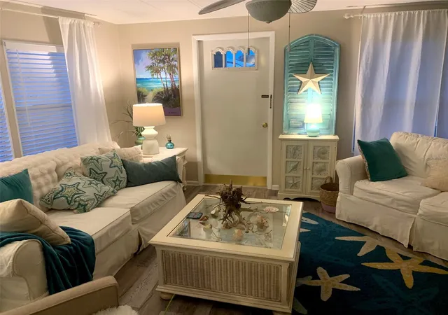 Photo 3 of Manufactured home for sale at 3301 Alt 19 #293, Dunedin, FL 34698 | MLS# TB8560587 | Listing updated on 2026-10-23