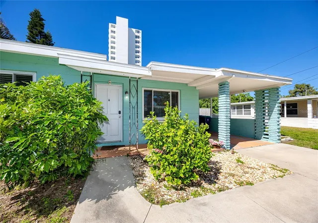 Single family home for sale at 925 67th Street S, Saint Petersburg, FL 33707 | MLS# TB8560590