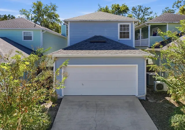 Photo 3 of Single family home for sale at 11644 Nw 18th Place, Gainesville, FL 32606 | MLS# G5119371 | Listing updated on 2026-10-23