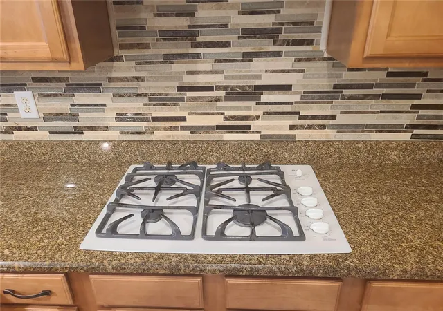 Photo 3 of Townhouse for sale at 6517 Sand Shore Ln, New Port Richey, FL 34652 | MLS# TB8560599 | Listing updated on 2026-10-23