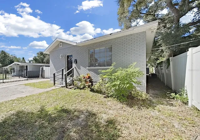 Photo 3 of Single family home for sale at 3414 N Avenida Republica De Cuba, Tampa, FL 33605 | MLS# TB8560602 | Listing updated on 2026-10-23