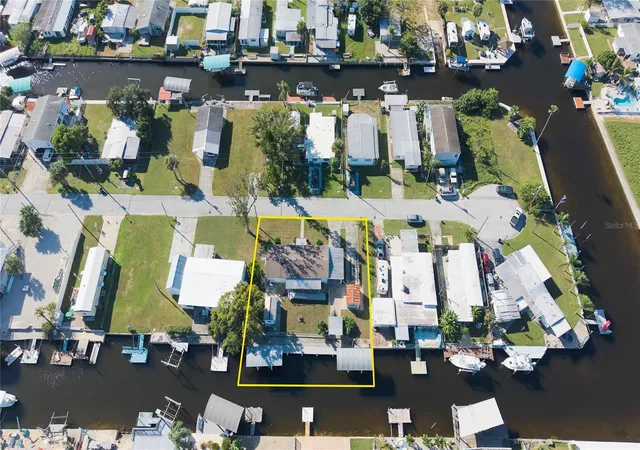 Photo 3 of Manufactured home for sale at 6805 Heron Ln, Hudson, FL 34667 | MLS# W7890541 | Listing updated on 2026-10-23