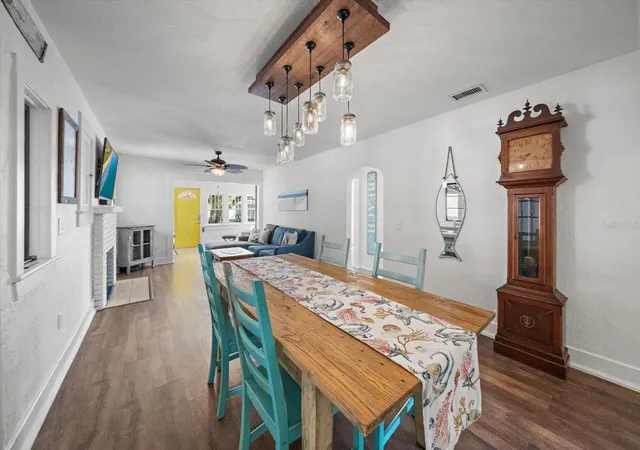 Photo 3 of Single family home for sale at 1320 Charlotte Ave, Sarasota, FL 34239 | MLS# A4710510 | Listing updated on 2026-10-29