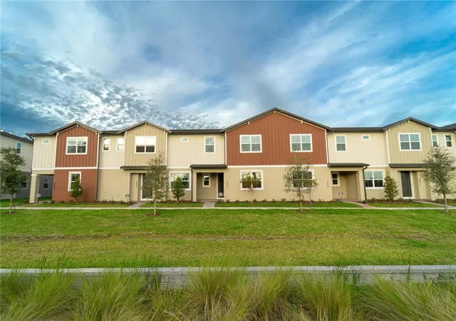 Photo 2 of Townhouse for sale at 4863 Cross Prairie Pkwy, Saint Cloud, FL 34772 | MLS# O6451958 | Listing updated on 2026-10-23