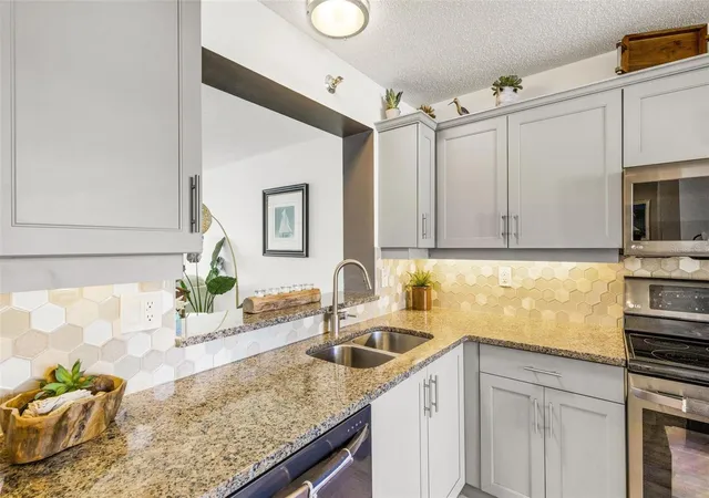 Photo 4 of Condo for sale at 4460 Fairways Blvd #105, Bradenton, FL 34209 | MLS# TB8560643 | Listing updated on 2026-10-23