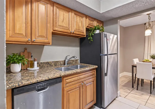 Listing Photo 5 - Condo for sale in building located at 4709 S Texas Ave, ORLANDO, FL 32839 - Unit #4709B