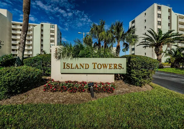 Photo 2 of Condo for sale at 200 Woodette Dr #401A, Dunedin, FL 34698 | MLS# TB8560660 | Listing updated on 2026-10-25