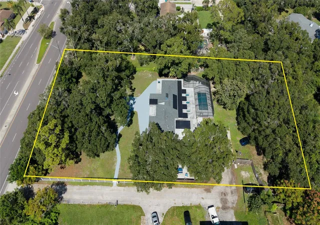 Photo 4 of Single family home for sale at 1817 N Keene Rd, Clearwater, FL 33755 | MLS# TB8560665 | Listing updated on 2026-10-23