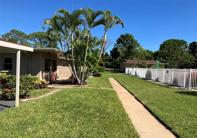 Photo 2 of Condo for sale at 2460 Laurelwood Dr #E, Clearwater, FL 33763 | MLS# TB8560667 | Listing updated on 2026-10-26