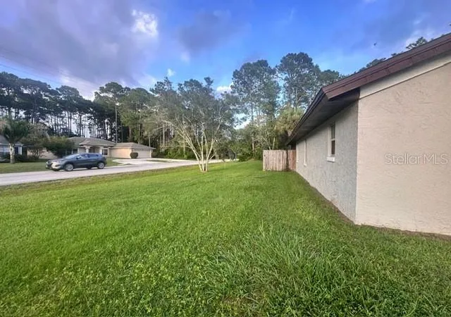 Photo 2 of Single family home for sale at 1 Windsor Pl, Palm Coast, FL 32164 | MLS# FC322302 | Listing updated on 2026-10-22