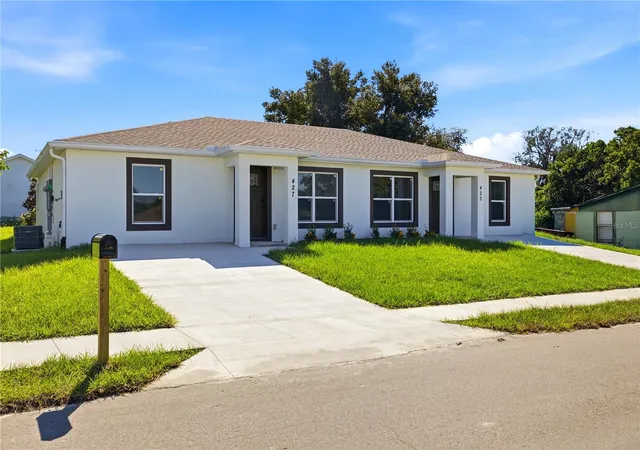 Photo 1 of House for sale at 425 Pearl St, Haines City, FL 33844 | MLS# O6451995 | Listing updated on 2026-10-27