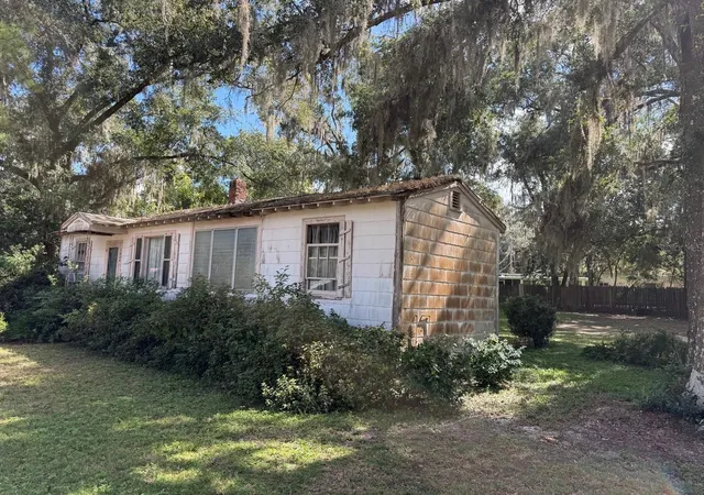 Photo 2 of Single family home for sale at 1234 NE 8th Street, Ocala, FL 34470 | MLS# OM734514 | Listing updated on 2026-10-24