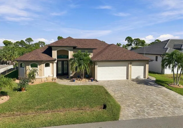 Photo 1 of Single family home for sale at 15208 Hennipen Cir, Port Charlotte, FL 33981 | MLS# D6149313 | Listing updated on 2026-10-29