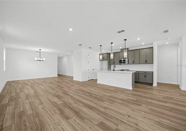 Photo 2 of Single family home for sale at 30139 Emerald Forest Dr, Mount Dora, FL 32757 | MLS# TB8560672 | Listing updated on 2026-10-23