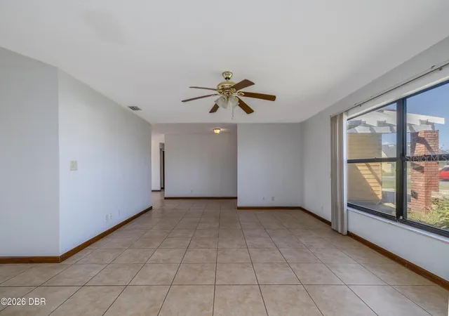 Photo 4 of Single family home for sale at 116 Sand Dunes Dr, Ormond Beach, FL 32176 | MLS# FC322305 | Listing updated on 2026-10-27