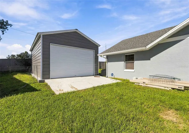 Photo 2 of Single family home for sale at 2490 Albany Dr, Kissimmee, FL 34758 | MLS# O6452011 | Listing updated on 2026-10-23