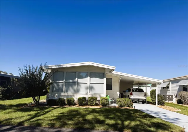 Manufactured home for sale at 353 Hawthorne Blvd, LEESBURG, FL 34748 | MLS# G5119387