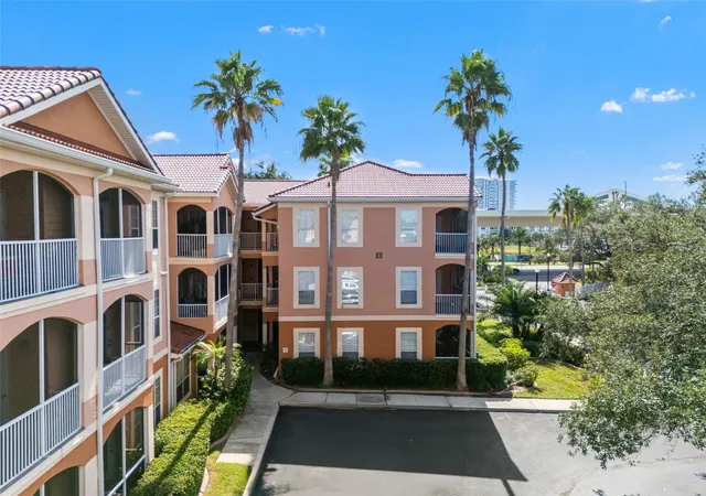 Photo 2 of Condo for sale at 5000 Culbreath Key Way #1-319, Tampa, FL 33611 | MLS# TB8560685 | Listing updated on 2026-10-23