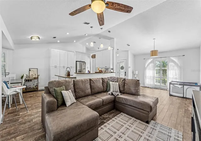 Photo 3 of Single family home for sale at 2314 Eastmeadows Ct, Lakeland, FL 33812 | MLS# L4965981 | Listing updated on 2026-10-29