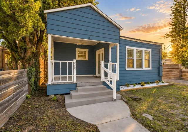 Single family home for sale at 805 E Osborne Ave, TAMPA, FL 33603 | MLS# TB8560691
